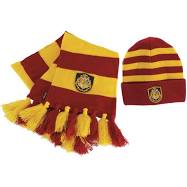 Hogwart's Knit Hat &  Scarf Set Harry Potter