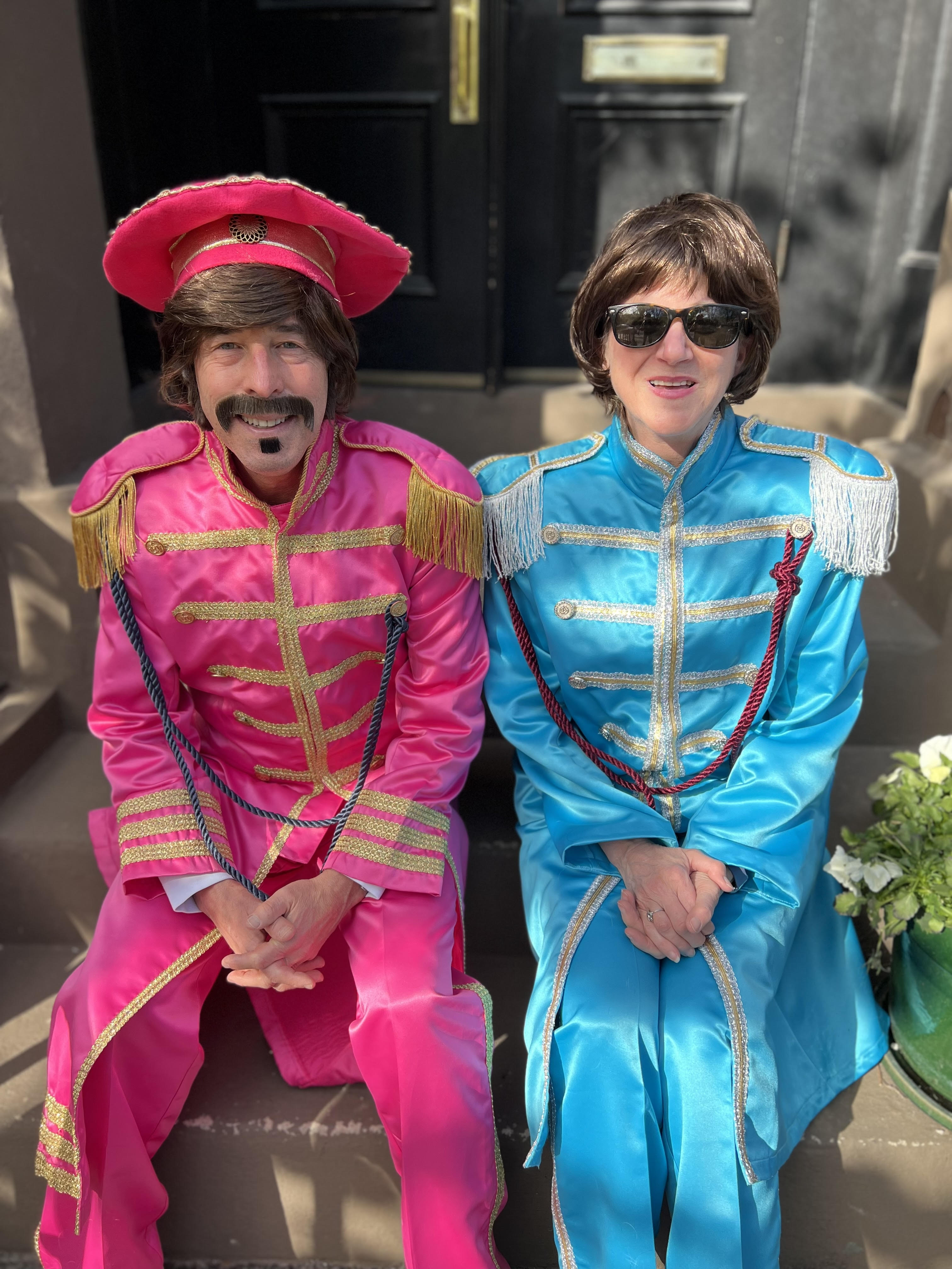 Beatles Sgt. Pepper's Costume / Pink (Ringo) Costume M Beatles Sgt. Pepper's Costume / Pink (Ringo) Costume M